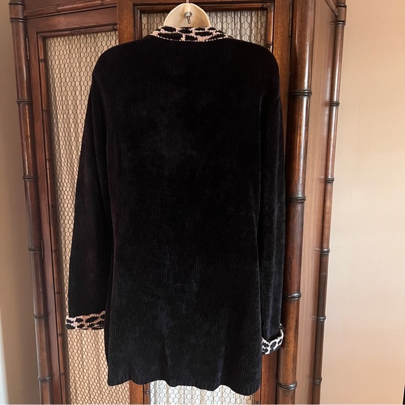 Mia Nola Leopard Print Trimmed Sweater - Picture 5 of 6